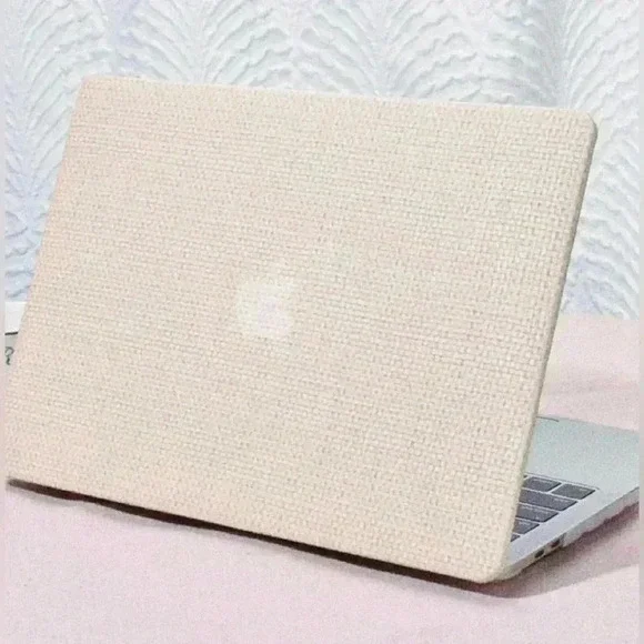 Hard Shell Case for MacBook Pro 13" with Keyboard Cover Beige Textured Slim New - Picture 2 of 12